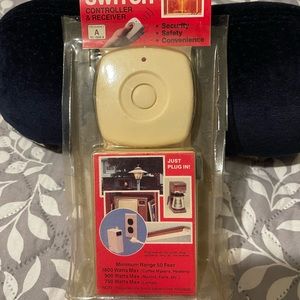 Vintage still in package on/off remote switch.